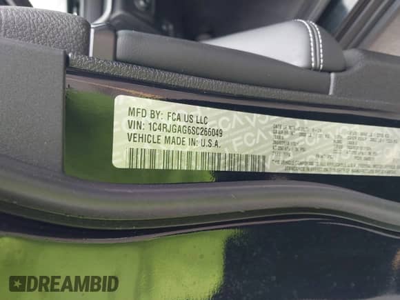 2025 Jeep Grand Cherokee Altitude X with VIN 1C4RJGAG6SC266049, listed as a IAAI auction lot 42430965 with 2,197 mi miles and . Bid and sale history available at DreamBid. Image 9.