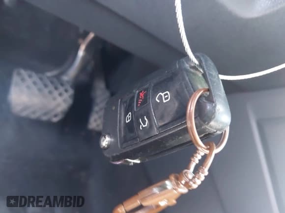 ✅ 2019 Volkswagen Tiguan S • VIN: 3VV1B7AX4KM127953 • Lot: 42775849. Listed on IAAI with 136,640 mi. Free auction sales archive from the USA and detailed vehicle history report at DreamBid. Image 11.