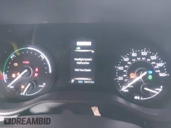 ✅ 2021 Toyota Sienna LE • VIN: 5TDKRKEC3MS070561 • Lot: 42331063. Listed on IAAI with 56,413 mi. Free auction sales archive from the USA and detailed vehicle history report at DreamBid. Image 7.