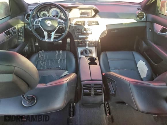 ✅ 2013 Mercedes-Benz C 250 Sport • VIN: WDDGF4HB8DR246957 • Lot: 95279325. Wystawiony na Copart z przebiegiem 166 163 mil. Bezpłatny archiwum sprzedaży aukcyjnych z USA i szczegółowy raport historii pojazdu na DreamBid. Zdjęcie 8.