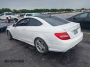 ✅ 2013 Mercedes-Benz C 250 • VIN: WDDGJ4HB2DF960714 • Лот: 43224231. Опубликован ранее на IAAI с пробегом 96 658 миль. Бесплатный доступ к архиву аукционных продаж из США и подробный отчёт об истории автомобиля на DreamBid. Изображение 3.