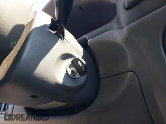 ✅ 2002 Suzuki XL7 Standard • VIN: JS3TX92V124127536 • Lot: 43177465. Wystawiony na IAAI z przebiegiem 150 765 mil. Bezpłatny archiwum sprzedaży aukcyjnych z USA i szczegółowy raport historii pojazdu na DreamBid. Zdjęcie 11.