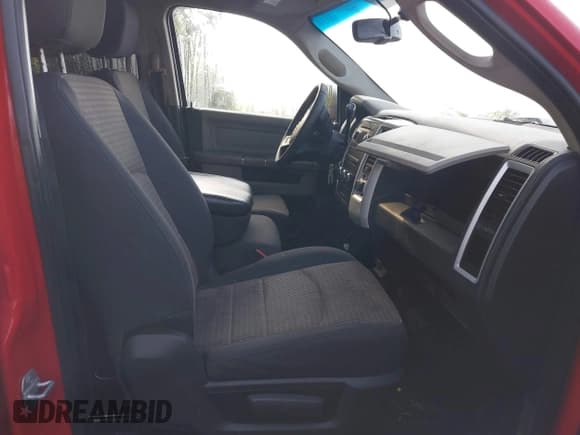 ✅ 2009 Dodge 1500 Laramie • VIN: 1D3HV13T59J525411 • Lot: 42803526. Wystawiony na IAAI z przebiegiem 195 240 mil. Bezpłatny archiwum sprzedaży aukcyjnych z USA i szczegółowy raport historii pojazdu na DreamBid. Zdjęcie 5.