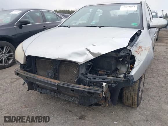 ✅ 2009 Hyundai Elantra GLS • VIN: KMHDU46D39U691260 • Lot: 43892834. Wystawiony na IAAI z przebiegiem 247 499 mil. Bezpłatny archiwum sprzedaży aukcyjnych z USA i szczegółowy raport historii pojazdu na DreamBid. Zdjęcie 6.