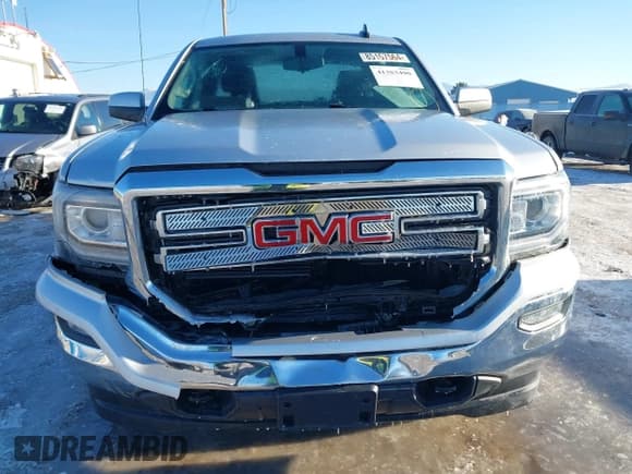 ✅ 2018 GMC Sierra 1500 SLE • VIN: 1GTV2MEC7JZ126492 • Lot: 41383490. Wystawiony na IAAI z przebiegiem 82 285 mil. Bezpłatny archiwum sprzedaży aukcyjnych z USA i szczegółowy raport historii pojazdu na DreamBid. Zdjęcie 6.