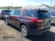 ✅ 2019 Chevrolet Traverse LT Cloth • VIN: 1GNERGKW7KJ100221 • Lot: 43376833. Wystawiony na IAAI z przebiegiem 91 310 mil. Bezpłatny archiwum sprzedaży aukcyjnych z USA i szczegółowy raport historii pojazdu na DreamBid. Zdjęcie 3.