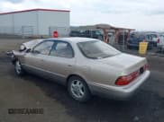 ✅ 1994 Lexus ES 300 • VIN: JT8GK13T8R0055859 • Lot: 40120000. Listed on IAAI with 118,658 mi. Free auction sales archive from the USA and detailed vehicle history report at DreamBid. Image 3.