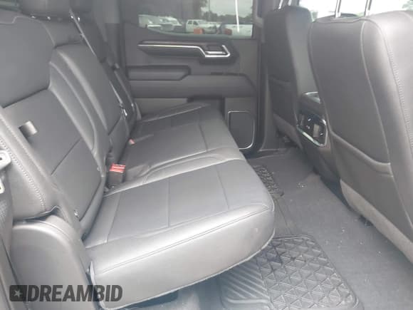 ✅ 2022 GMC Sierra 1500 SLT • VIN: 3GTUUDED1NG604300 • Lot: 42376372. Listed on IAAI with 49,793 mi. Free auction sales archive from the USA and detailed vehicle history report at DreamBid. Image 8.