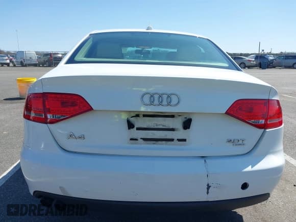 ✅ 2011 Audi A4 Premium Plus • VIN: WAUFFAFL2BA091511 • Lot: 41930126. Listed on IAAI with 248,428 mi. Free auction sales archive from the USA and detailed vehicle history report at DreamBid. Image 16.