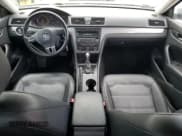 ✅ 2015 Volkswagen Passat Wolfsburg Edition • VIN: 1VWAT7A36FC072144 • Лот: 70137905. Опубликован ранее на Copart с пробегом 144 281 миль. Бесплатный доступ к архиву аукционных продаж из США и подробный отчёт об истории автомобиля на DreamBid. Изображение 8.