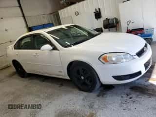 2008 Chevrolet Impala SS z VIN 2G1WD58C281329303, wystawiony jako Copart lot #80728405 z przebiegiem 161 957 mil mil oraz Czysty tytuł • Clean title. Historia ofert i sprzedaży dostępna na DreamBid. Obrazek 4.