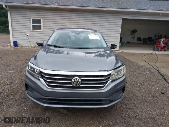 ✅ 2020 Volkswagen Passat SE • VIN: 1VWWA7A34LC011947 • Lot: 42713519. Listed on IAAI with 58,681 mi. Free auction sales archive from the USA and detailed vehicle history report at DreamBid. Image 12.