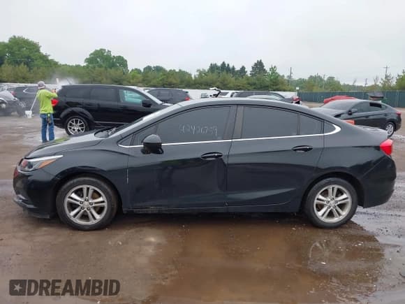 ✅ 2017 Chevrolet Cruze LT • VIN: 1G1BE5SM8H7263680 • Lot: 42426759. Listed on IAAI with 114,958 mi. Free auction sales archive from the USA and detailed vehicle history report at DreamBid. Image 15.