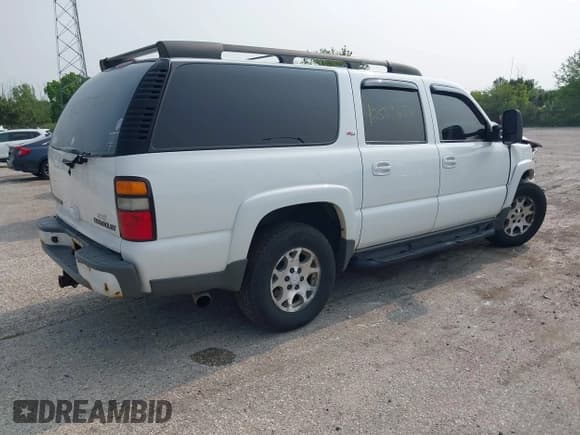 ✅ 2005 Chevrolet Suburban LT • VIN: 3GNFK16Z85G163425 • Лот: 42507686. Опубликован ранее на IAAI с пробегом 155 788 миль. Бесплатный доступ к архиву аукционных продаж из США и подробный отчёт об истории автомобиля на DreamBid. Изображение 4.