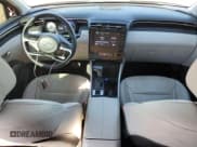 ✅ 2022 Hyundai Tucson SEL • VIN: 5NMJC3AE5NH100027 • Lot: 42368734. Wystawiony na Copart z przebiegiem 29 773 mil. Bezpłatny archiwum sprzedaży aukcyjnych z USA i szczegółowy raport historii pojazdu na DreamBid. Zdjęcie 8.