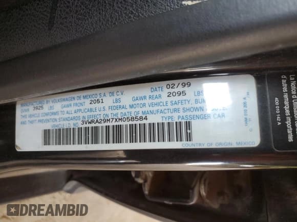 ✅ 1999 Volkswagen Jetta GL • VIN: 3VWRA29M7XM058584 • Lot: 83714754. Wystawiony na Copart z przebiegiem 398 647 mil. Bezpłatny archiwum sprzedaży aukcyjnych z USA i szczegółowy raport historii pojazdu na DreamBid. Zdjęcie 12.