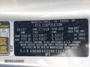 ✅ 2022 Kia Carnival LXS • VIN: KNDNB4H32N6122787 • Lot: 43179301. Wystawiony na IAAI z przebiegiem 44 883 mil. Bezpłatny archiwum sprzedaży aukcyjnych z USA i szczegółowy raport historii pojazdu na DreamBid. Zdjęcie 9.