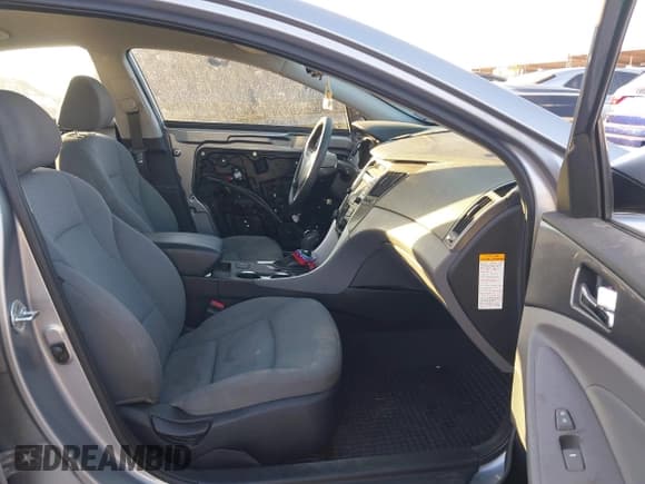 ✅ 2014 Hyundai Sonata • VIN: KMHEC4A40EA117192 • Lot: 43415513. Listed on IAAI with 117,638 mi. Free auction sales archive from the USA and detailed vehicle history report at DreamBid. Image 5.