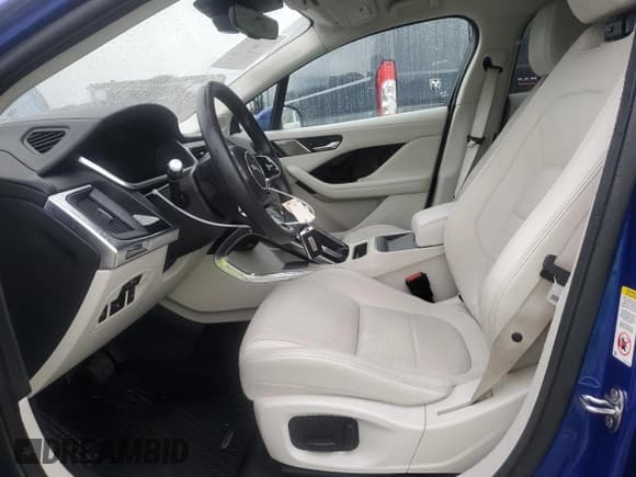 ✅ 2019 Jaguar I-Pace S • VIN: SADHB2S19K1F72929 • Lot: 85820134. Listed on Copart with 29,612 mi. Free auction sales archive from the USA and detailed vehicle history report at DreamBid. Image 7.