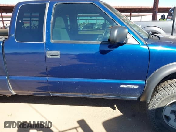 ✅ 2002 Chevrolet S-10 LS • VIN: 1GCCT19W428212163 • Лот: 41383327. Опубликован ранее на IAAI с пробегом Не указан. Бесплатный доступ к архиву аукционных продаж из США и подробный отчёт об истории автомобиля на DreamBid. Изображение 12.