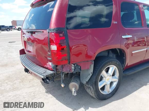 2011 Chevrolet Tahoe LTZ с VIN 1GNSKCE02BR275520, выставлен на аукционе IAAI как лот 42849224 с пробегом 131 501 миль миль и . История ставок и продаж доступна на DreamBid. Изображение 6.