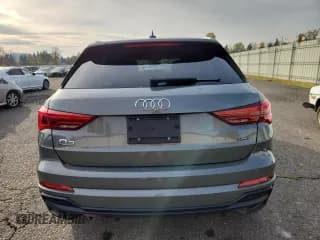 ✅ 2020 Audi Q3 S line Premium Plus • VIN: WA1EECF31L1022611 • Lot: 92845245. Wystawiony na Copart z przebiegiem 34 408 mil. Bezpłatny archiwum sprzedaży aukcyjnych z USA i szczegółowy raport historii pojazdu na DreamBid. Zdjęcie 6.