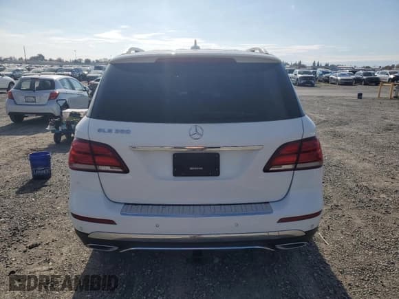 ✅ 2018 Mercedes-Benz GLE 350 • VIN: 4JGDA5JBXJB070148 • Лот: 92619535. Опубликован ранее на Copart с пробегом 114 002 миль. Бесплатный доступ к архиву аукционных продаж из США и подробный отчёт об истории автомобиля на DreamBid. Изображение 6.