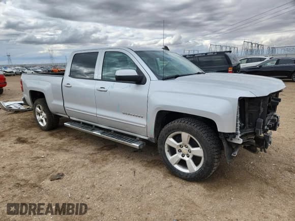 ✅ 2015 Chevrolet Silverado 1500 LT • VIN: 3GCPCREC6FG461107 • Lot: 81613455. Wystawiony na Copart z przebiegiem 137 993 mil. Bezpłatny archiwum sprzedaży aukcyjnych z USA i szczegółowy raport historii pojazdu na DreamBid. Zdjęcie 4.