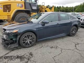 2021 Toyota Camry SE with VIN 4T1G11BK2MU035925, listed as a Copart auction lot 81007475 with 85,698 mi miles and Salvage title. Bid and sale history available at DreamBid. Image 1.