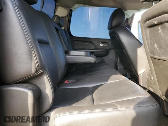 ✅ 2013 GMC Sierra 3500HD SRW Denali • VIN: 1GT426E86DF130266 • Lot: 73859924. Wystawiony na Copart z przebiegiem 183 238 mil. Bezpłatny archiwum sprzedaży aukcyjnych z USA i szczegółowy raport historii pojazdu na DreamBid. Zdjęcie 10.