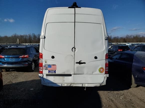 ✅ 2016 Mercedes-Benz Sprinter Cargo EXT • VIN: WD3PE8DDXGP338397 • Lot: 87686455. Wystawiony na Copart z przebiegiem 153 434 mil. Bezpłatny archiwum sprzedaży aukcyjnych z USA i szczegółowy raport historii pojazdu na DreamBid. Zdjęcie 6.