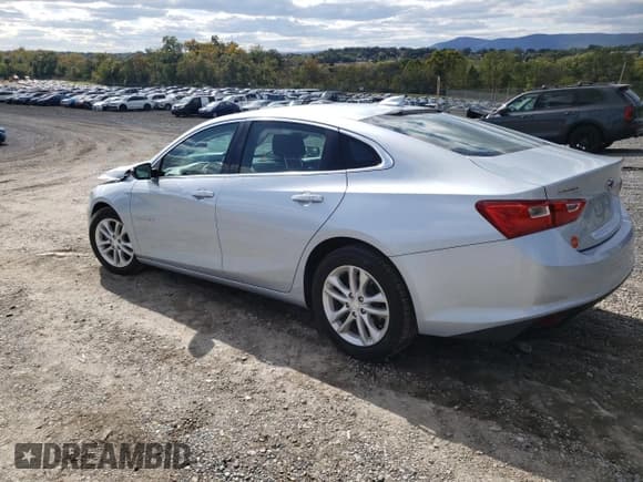 ✅ 2018 Chevrolet Malibu LT • VIN: 1G1ZD5ST4JF106460 • Lot: 81982285. Listed on Copart with 48,552 mi. Free auction sales archive from the USA and detailed vehicle history report at DreamBid. Image 2.