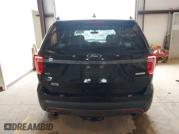 ✅ 2017 Ford Explorer XLT • VIN: 1FM5K7DH9HGC17523 • Lot: 42930672. Listed on IAAI with 178,294 mi. Free auction sales archive from the USA and detailed vehicle history report at DreamBid. Image 16.