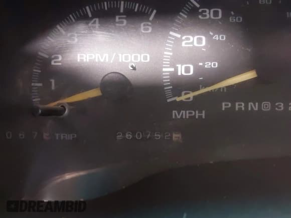 ✅ 1999 GMC Suburban • VIN: 3GKFK16R6XG537871 • Лот: 42745417. Опубликован ранее на IAAI с пробегом 260 752 миль. Бесплатный доступ к архиву аукционных продаж из США и подробный отчёт об истории автомобиля на DreamBid. Изображение 12.