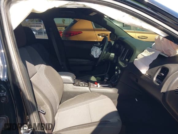 ✅ 2022 Dodge Charger SXT • VIN: 2C3CDXBG4NH183348 • Lot: 43432017. Wystawiony na IAAI z przebiegiem 33 240 mil. Bezpłatny archiwum sprzedaży aukcyjnych z USA i szczegółowy raport historii pojazdu na DreamBid. Zdjęcie 5.