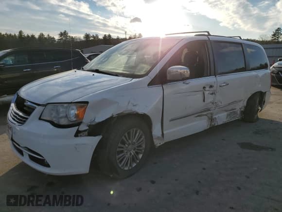 ✅ 2015 Chrysler Town & Country Touring • VIN: 2C4RC1CG1FR506545 • Lot: 80176664. Listed on Copart with 150,711 mi. Free auction sales archive from the USA and detailed vehicle history report at DreamBid. Image 1.