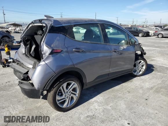 ✅ 2023 Chevrolet Bolt EV 1LT • VIN: 1G1FW6S08P4169767 • Lot: 77887634. Wystawiony na Copart z przebiegiem 9 715 mil. Bezpłatny archiwum sprzedaży aukcyjnych z USA i szczegółowy raport historii pojazdu na DreamBid. Zdjęcie 3.