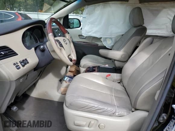 ✅ 2011 Toyota Sienna Limited • VIN: 5TDDK3DC7BS002720 • Lot: 90799405. Listed on Copart with Not provided. Free auction sales archive from the USA and detailed vehicle history report at DreamBid. Image 7.