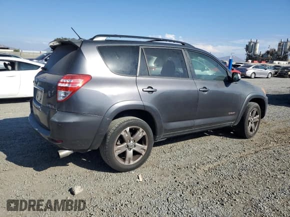 ✅ 2012 Toyota RAV4 Sport • VIN: JTMWF4DV4C5043639 • Лот: 80885925. Опубликован ранее на Copart с пробегом 165 546 миль. Бесплатный доступ к архиву аукционных продаж из США и подробный отчёт об истории автомобиля на DreamBid. Изображение 3.