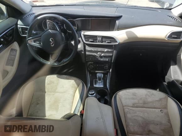 ✅ 2019 Infiniti QX30 Luxe • VIN: SJKCH5CP5KA008293 • Lot: 71894205. Wystawiony na Copart z przebiegiem 138 307 mil. Bezpłatny archiwum sprzedaży aukcyjnych z USA i szczegółowy raport historii pojazdu na DreamBid. Zdjęcie 8.