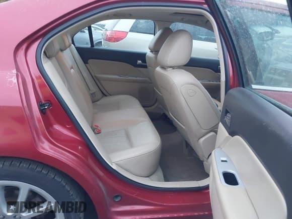 ✅ 2010 Mercury Milan Premier • VIN: 3MEHM0JA1AR664225 • Лот: 43627414. Опубликован ранее на IAAI с пробегом 121 162 миль. Бесплатный доступ к архиву аукционных продаж из США и подробный отчёт об истории автомобиля на DreamBid. Изображение 8.