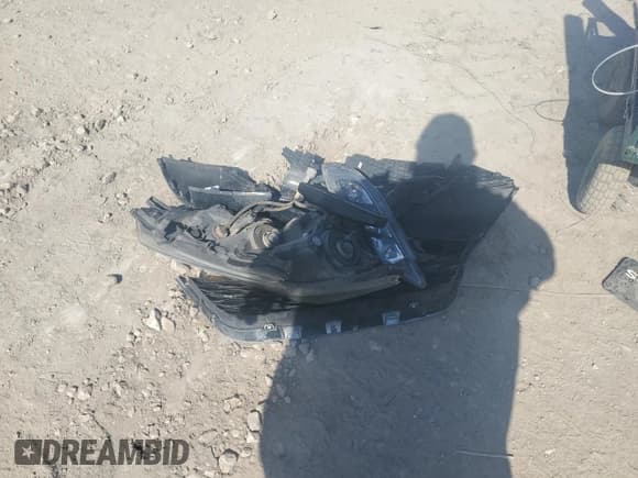 ✅ 2017 Nissan Maxima SR • VIN: 1N4AA6AP3HC372321 • Lot: 84611745. Listed on Copart with 155,873 mi. Free auction sales archive from the USA and detailed vehicle history report at DreamBid. Image 12.