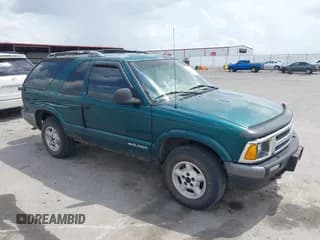 ✅ 1996 Chevrolet Blazer • VIN: 1GNCT18W4TK107295 • Lot: 42105297. Wystawiony na IAAI z przebiegiem 255 599 mil. Bezpłatny archiwum sprzedaży aukcyjnych z USA i szczegółowy raport historii pojazdu na DreamBid. Zdjęcie 1.