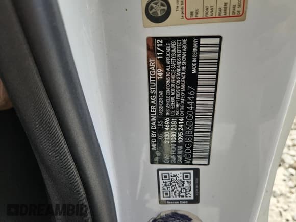 ✅ 2013 Mercedes-Benz C 350 • VIN: WDDGJ8JB6DG044467 • Lot: 86809035. Listed on Copart with 126,901 mi. Free auction sales archive from the USA and detailed vehicle history report at DreamBid. Image 12.