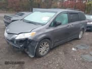 ✅ 2016 Toyota Sienna XLE • VIN: 5TDYK3DC1GS693591 • Lot: 43594366. Wystawiony na IAAI z przebiegiem 170 818 mil. Bezpłatny archiwum sprzedaży aukcyjnych z USA i szczegółowy raport historii pojazdu na DreamBid. Zdjęcie 17.