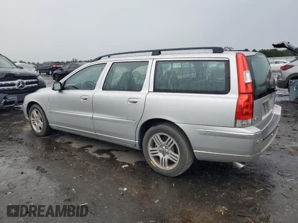 ✅ 2007 Volvo V70 2.5L Turbo • VIN: YV1SW592472638950 • Lot: 67921235. Listed on Copart with 146,860 mi. Free auction sales archive from the USA and detailed vehicle history report at DreamBid. Image 2.
