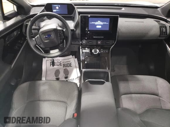 ✅ 2023 Subaru Solterra Premium • VIN: JTMABABA4PA024476 • Lot: 77164104. Wystawiony na Copart z przebiegiem 4 306 mil. Bezpłatny archiwum sprzedaży aukcyjnych z USA i szczegółowy raport historii pojazdu na DreamBid. Zdjęcie 8.