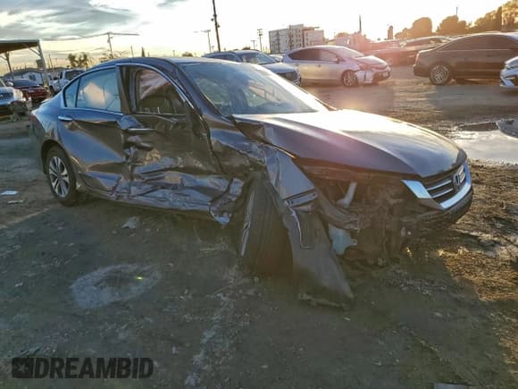 ✅ 2014 Honda Accord LX • VIN: 1HGCR2F33EA265742 • Лот: 94772665. Опубликован ранее на Copart с пробегом 79 518 миль. Бесплатный доступ к архиву аукционных продаж из США и подробный отчёт об истории автомобиля на DreamBid. Изображение 4.