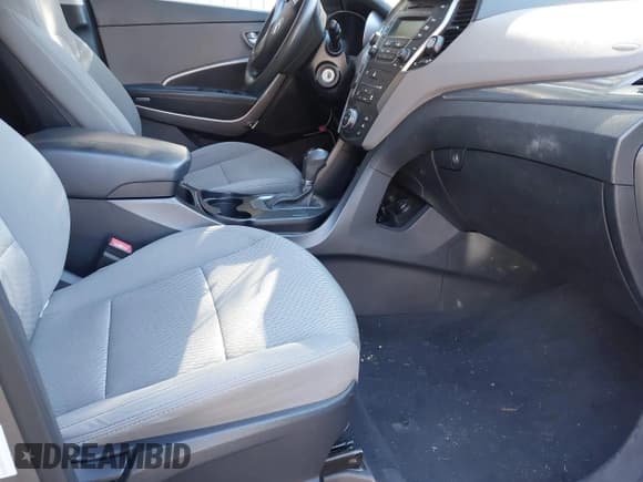 ✅ 2015 Hyundai Santa Fe • VIN: 5XYZTDLB4FG282648 • Лот: 43621938. Опубликован ранее на IAAI с пробегом 162 620 миль. Бесплатный доступ к архиву аукционных продаж из США и подробный отчёт об истории автомобиля на DreamBid. Изображение 5.