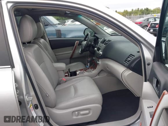 ✅ 2012 Toyota Highlander Limited • VIN: 5TDDK3EH3CS127760 • Лот: 43440699. Опубликован ранее на IAAI с пробегом 192 863 миль. Бесплатный доступ к архиву аукционных продаж из США и подробный отчёт об истории автомобиля на DreamBid. Изображение 5.